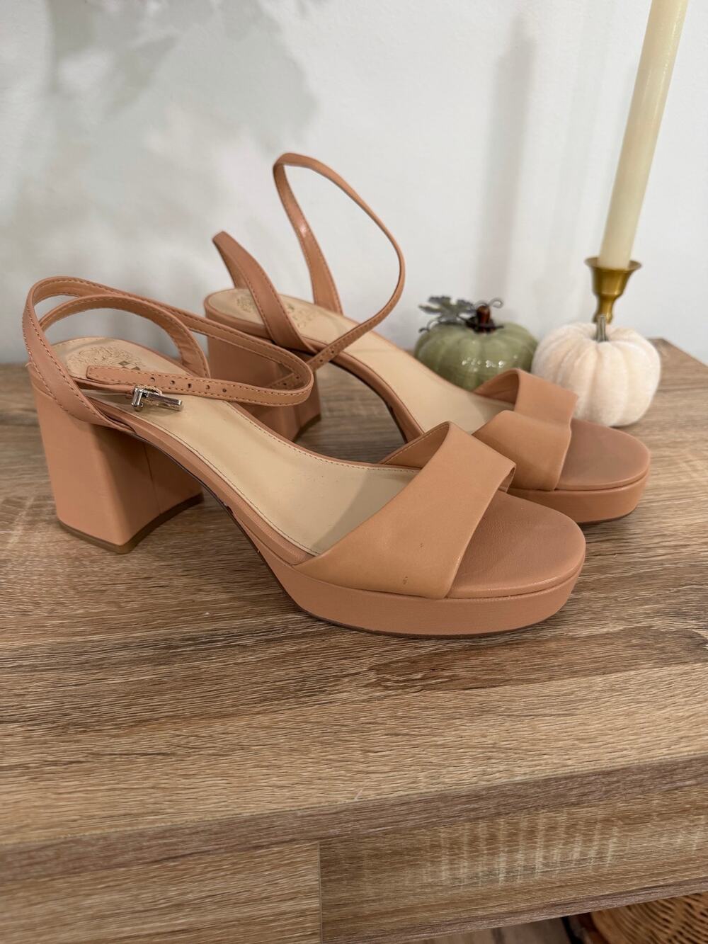 Vince Camuto Pendreya Stap Tan Platform Mid Heel Sandal Size 9